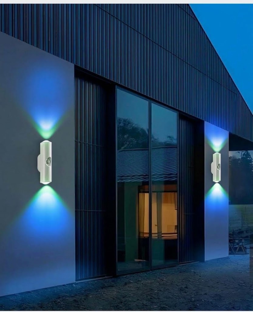 VaraLiving™ Opladelig Bevægelsessensor LED Lampe med Magnetisk Design