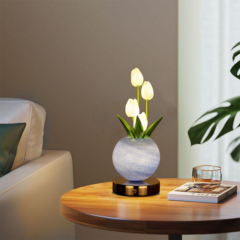 KiddieGlow™ Elegant Tulipan Buket Natlampe | Stemningsfuld LED Bordlampe til Soveværelse